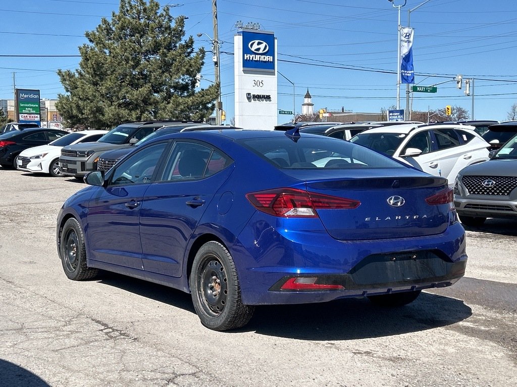 2019  Elantra Sedan Preferred at in Aurora, Ontario - 5 - w1024h768px