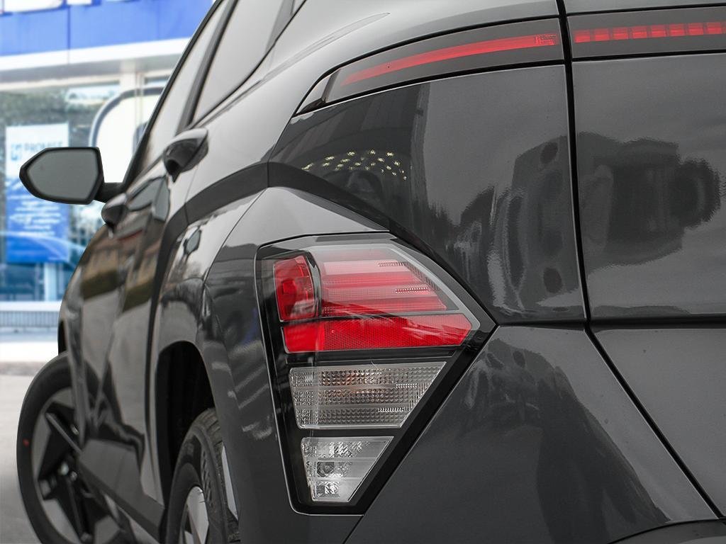 2024  KONA ELECTRIC Ultimate FWD in Aurora, Ontario - 11 - w1024h768px