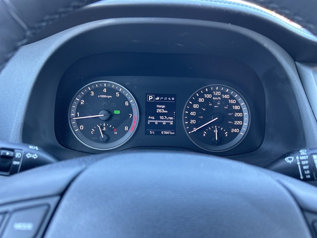 2018  Tucson AWD 2.0L Luxury in Aurora, Ontario - 16 - w1024h768px