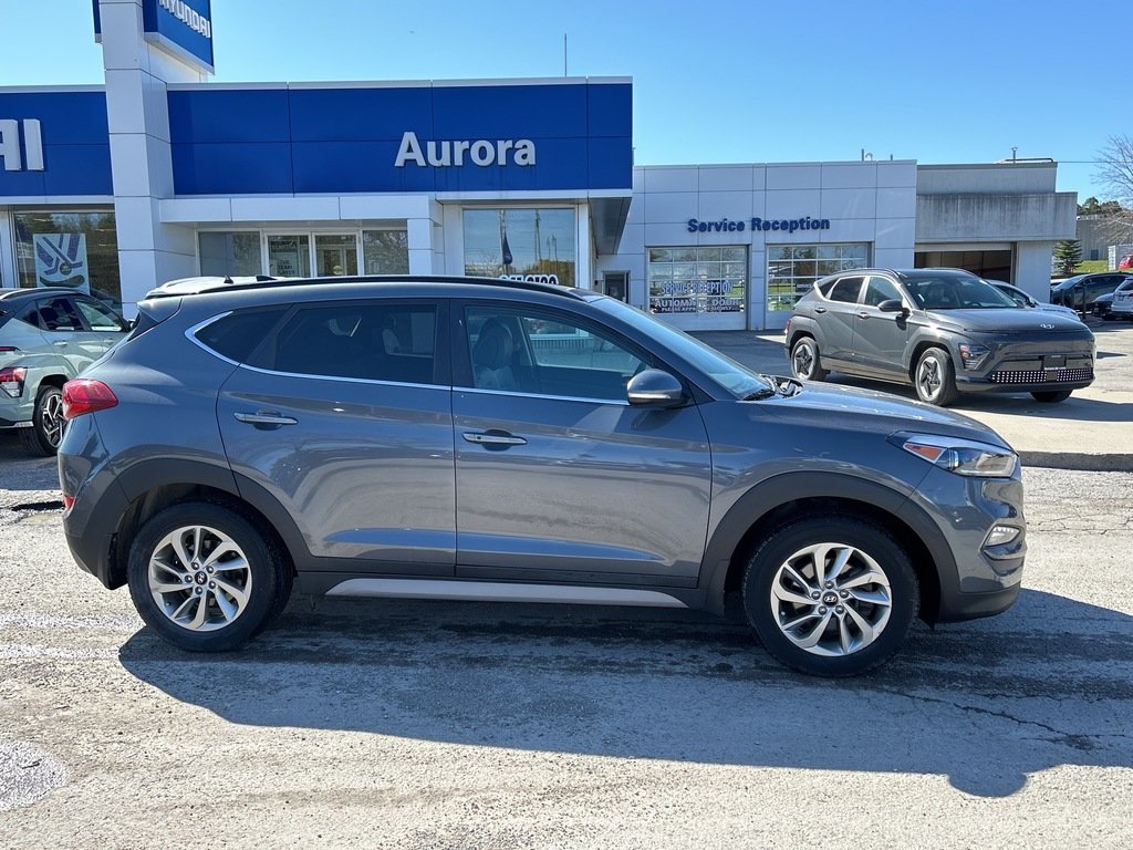 2018  Tucson AWD 2.0L Luxury in Aurora, Ontario - 2 - w1024h768px