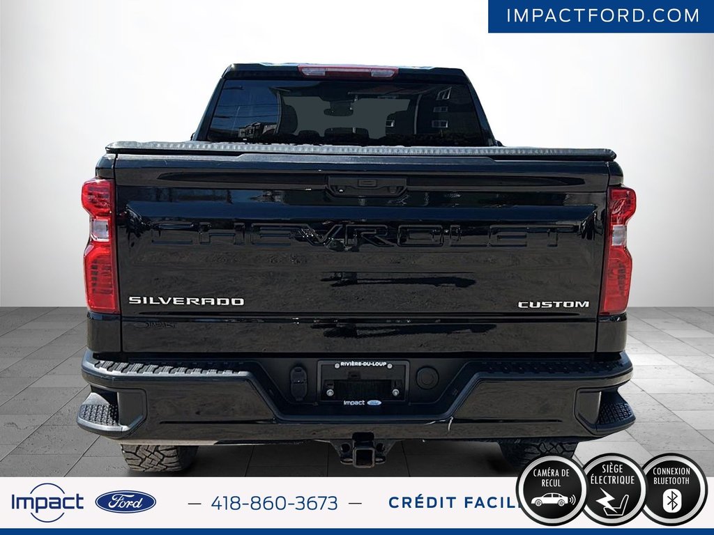 Chevrolet Silverado 1500 Custom Trail Boss 2022 à Rivière-du-Loup, Québec - 6 - w1024h768px