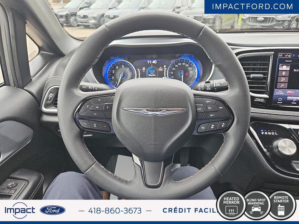 Chrysler Pacifica Touring 2022 à Rivière-du-Loup, Québec - 13 - w1024h768px