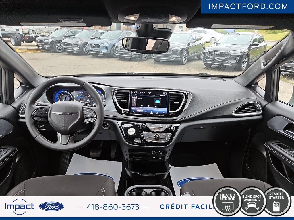 Chrysler Pacifica Touring 2022 à Rivière-du-Loup, Québec - 9 - w1024h768px