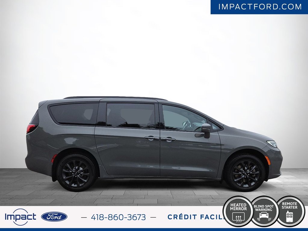 Chrysler Pacifica Touring 2022 à Rivière-du-Loup, Québec - 3 - w1024h768px