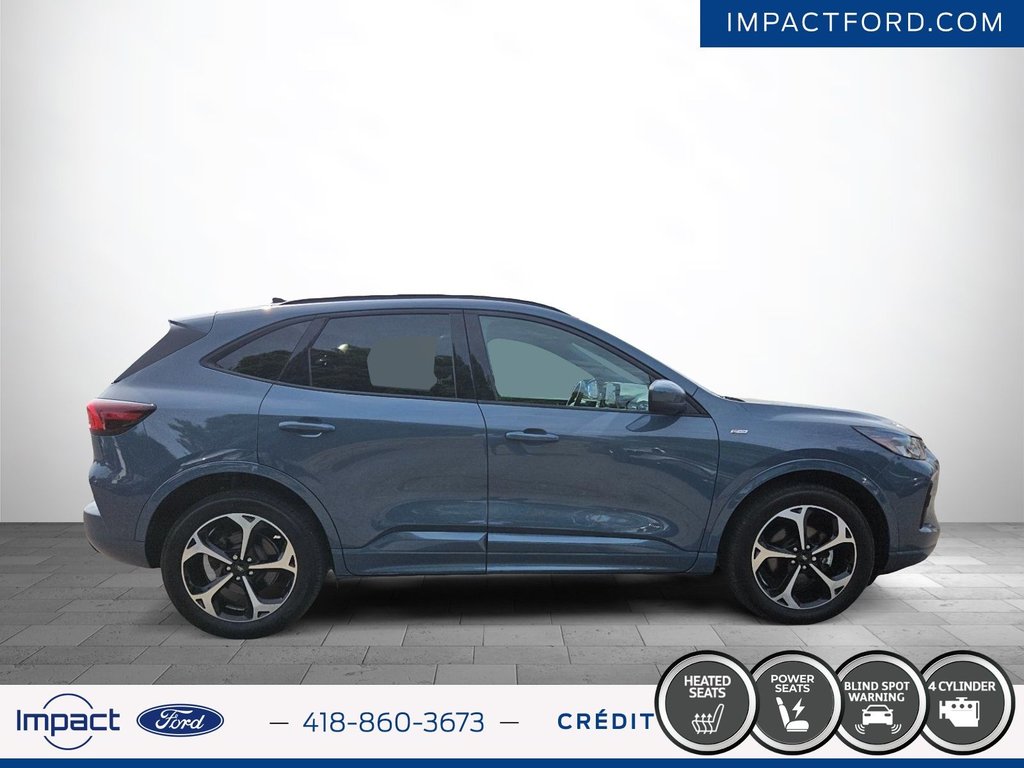 Ford Escape ST-Line Select 2023 à Rivière-du-Loup, Québec - 4 - w1024h768px