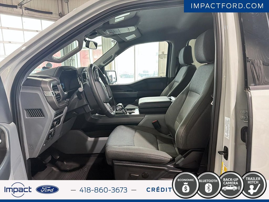 2024 Ford F-150 Lightning XLT in Rivière-du-Loup, Quebec - 11 - w1024h768px