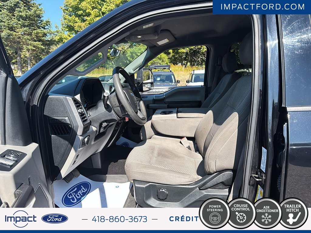 2019 Ford F-150 Xlt in Rivière-du-Loup, Quebec - 12 - w1024h768px