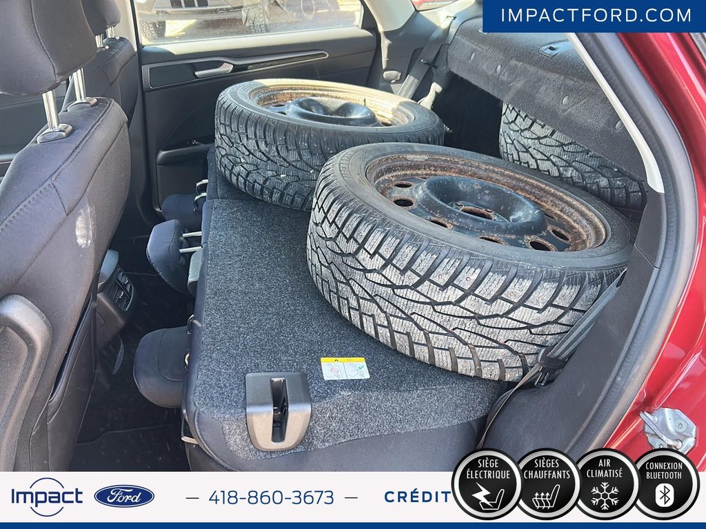 2016 Ford Fusion SE in Rivière-du-Loup, Quebec - 12 - w1024h768px
