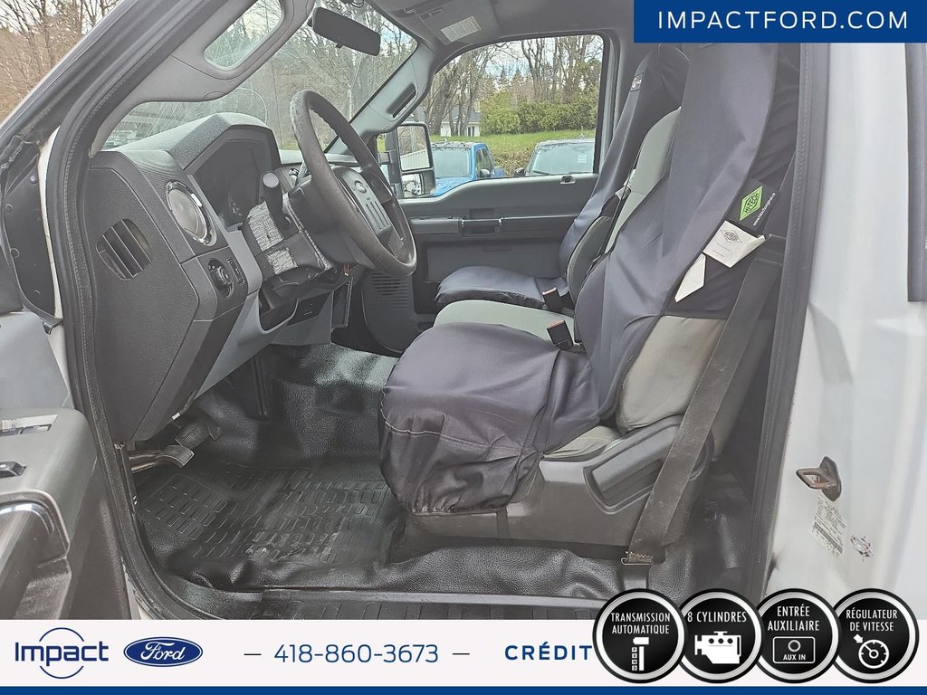 Ford Super Duty F-250 SRW XL 2011 à Rivière-du-Loup, Québec - 10 - w1024h768px
