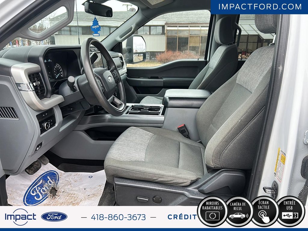 2023 Ford Super Duty F-250 SRW XLT in Rivière-du-Loup, Quebec - 10 - w1024h768px