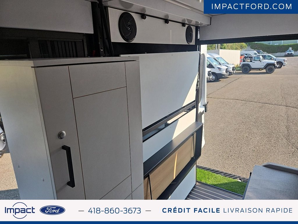 Ford Transit Cargo Van VANLIFE 2022 à Rivière-du-Loup, Québec - 6 - w1024h768px