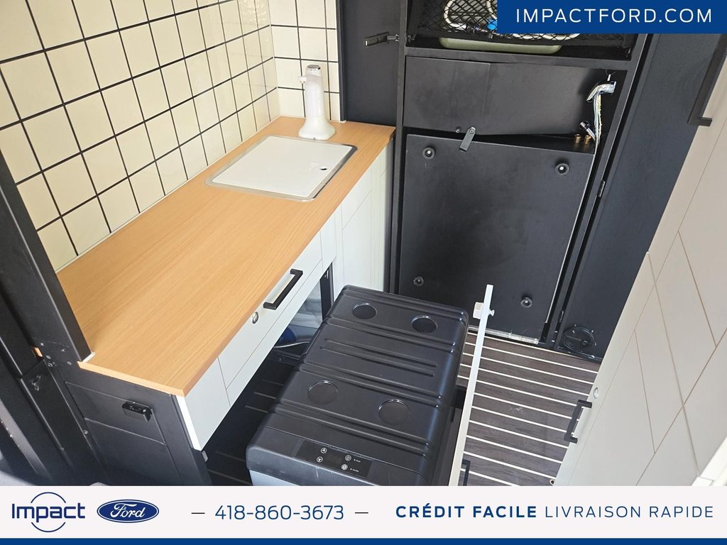 Ford Transit Cargo Van VANLIFE 2022 à Rivière-du-Loup, Québec - 7 - w1024h768px