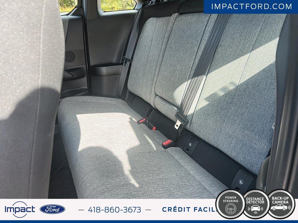 Mazda MX-30 EV GS 2023 à Rivière-du-Loup, Québec - 13 - w1024h768px