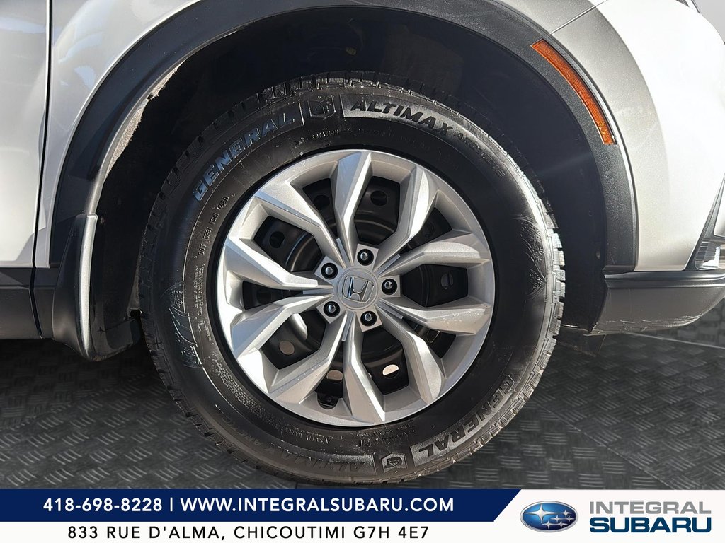 2023 Honda CR-V LX in Chicoutimi, Quebec - 8 - w1024h768px
