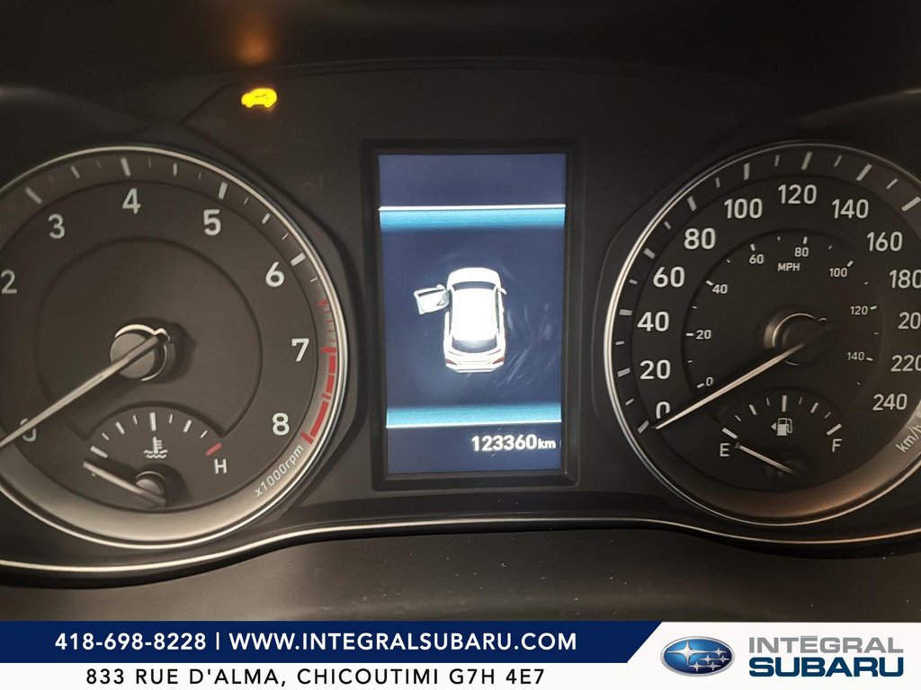 Hyundai Kona  2021 à Jonquière, Québec - 13 - w1024h768px