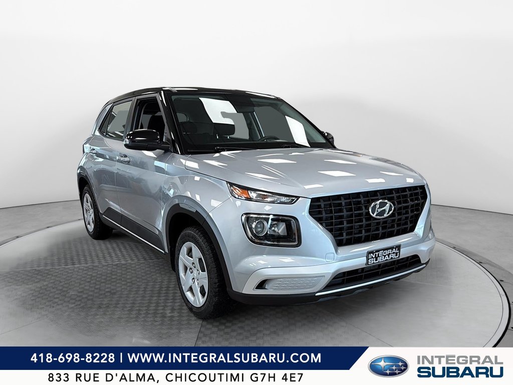 Hyundai Venue  2022 à Jonquière, Québec - 2 - w1024h768px