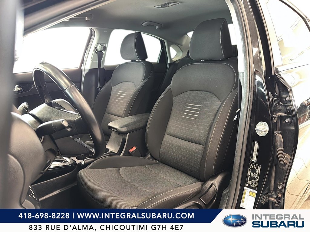 2021 Kia Forte EX in Chicoutimi, Quebec - 10 - w1024h768px
