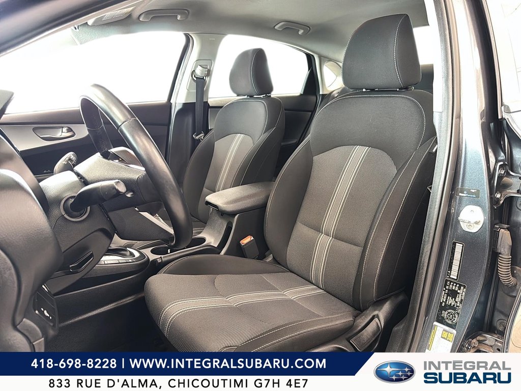 2023 Kia Forte LX in Chicoutimi, Quebec - 10 - w1024h768px