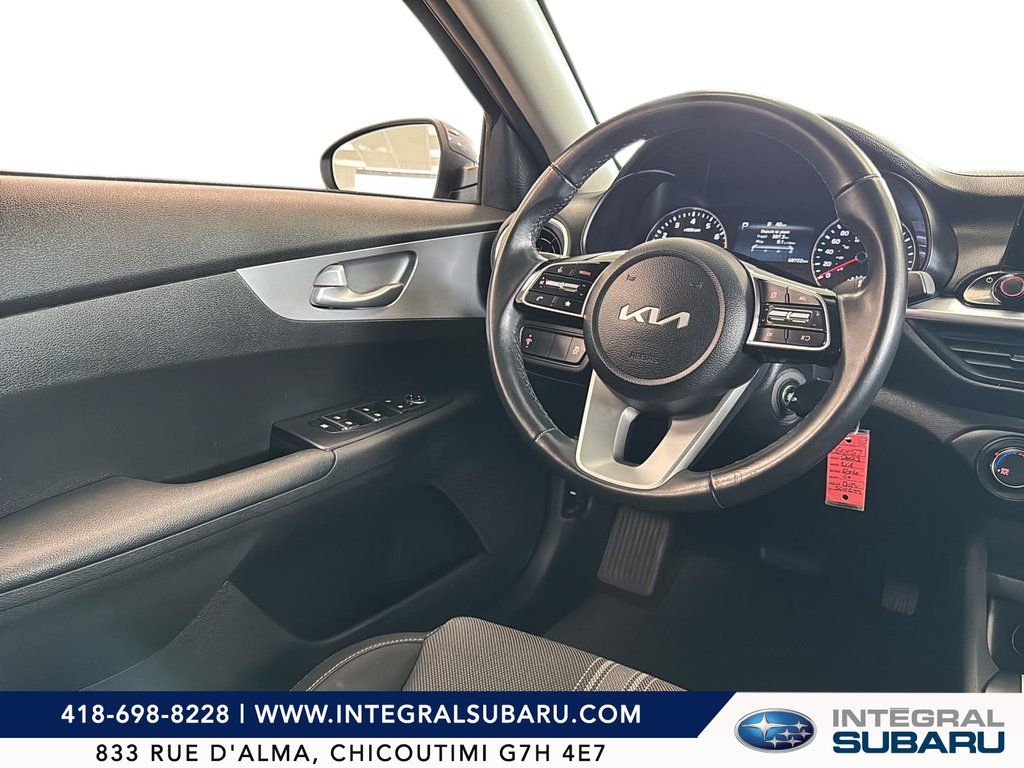 2023 Kia Forte LX in Chicoutimi, Quebec - 12 - w1024h768px