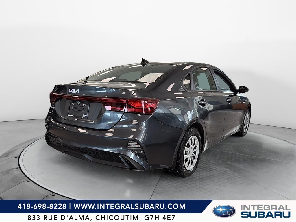 2023 Kia Forte LX in Chicoutimi, Quebec - 6 - w1024h768px