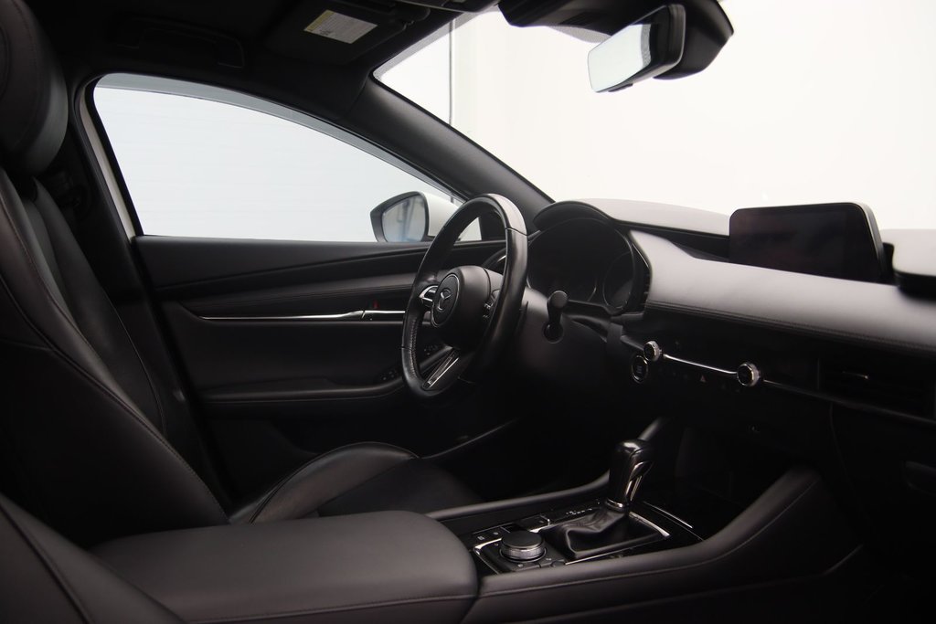 2021 Mazda 3 Sport in Jonquière, Quebec - 16 - w1024h768px