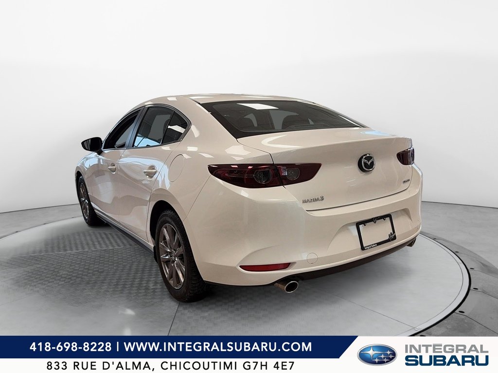 2021 Mazda 3 in Sept-Îles, Quebec - 4 - w1024h768px