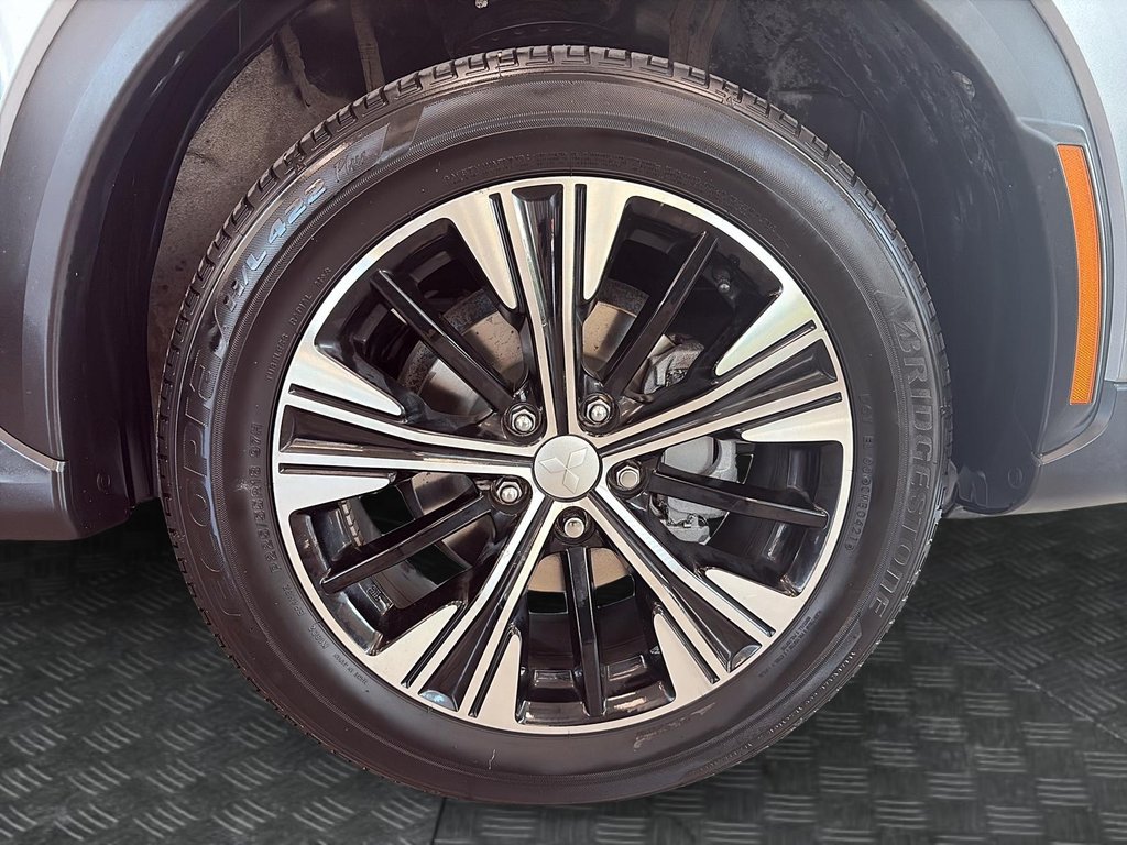 2022 Mitsubishi Eclipse Cross in Jonquière, Quebec - 7 - w1024h768px