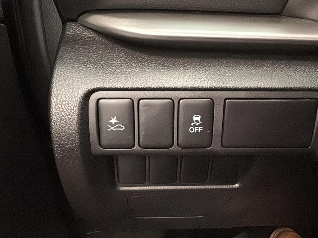 2022 Mitsubishi Eclipse Cross in Jonquière, Quebec - 19 - w1024h768px