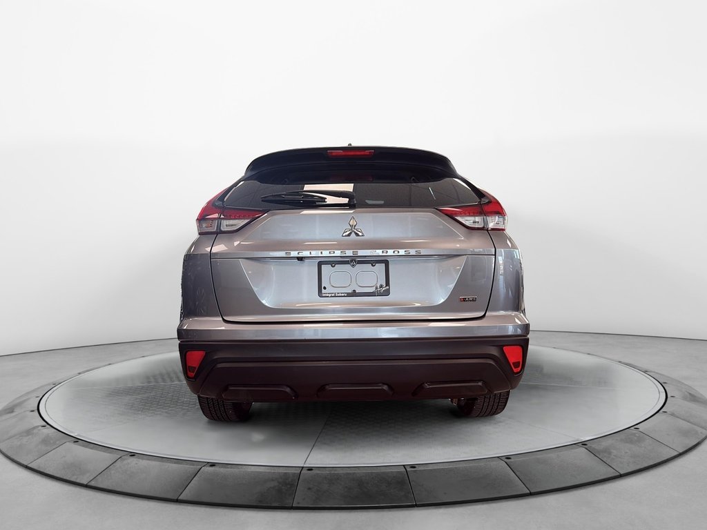 2022 Mitsubishi Eclipse Cross in Jonquière, Quebec - 3 - w1024h768px