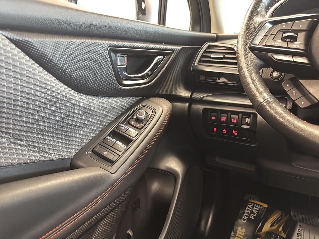 2023 Subaru Forester in Jonquière, Quebec - 12 - w1024h768px