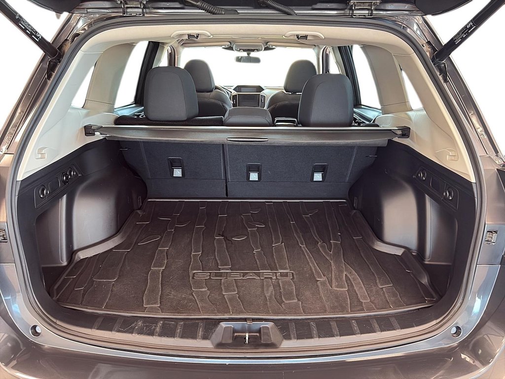 2023 Subaru Forester Touring in Chicoutimi, Quebec - 6 - w1024h768px