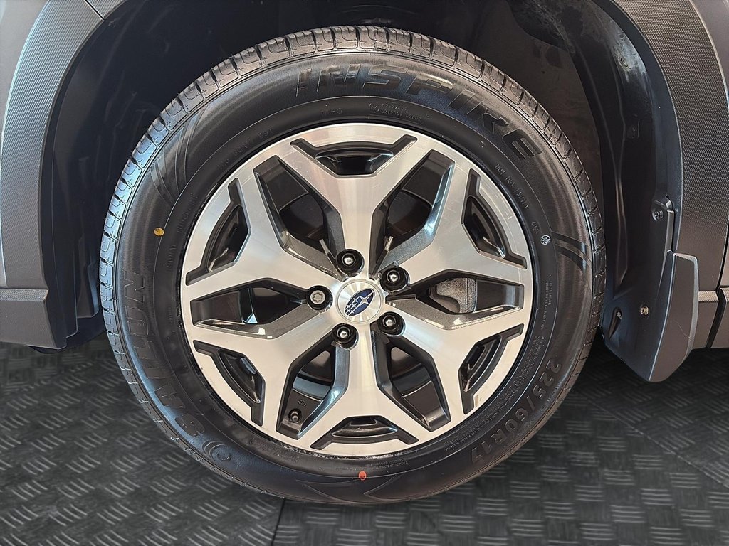 2023 Subaru Forester Touring in Chicoutimi, Quebec - 7 - w1024h768px