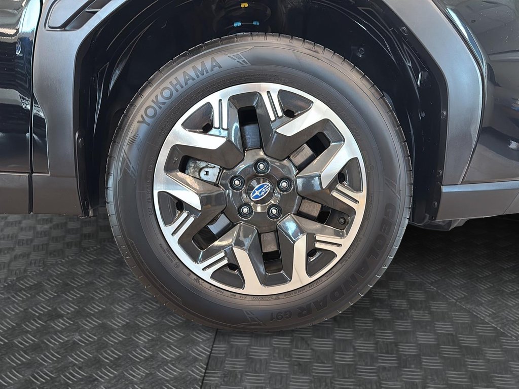 2025 Subaru Forester in Baie-Comeau, Quebec - 8 - w1024h768px