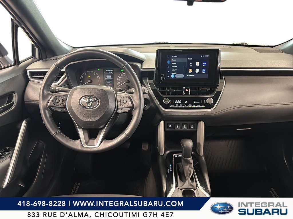 Toyota Corolla Cross  2024 à Jonquière, Québec - 11 - w1024h768px