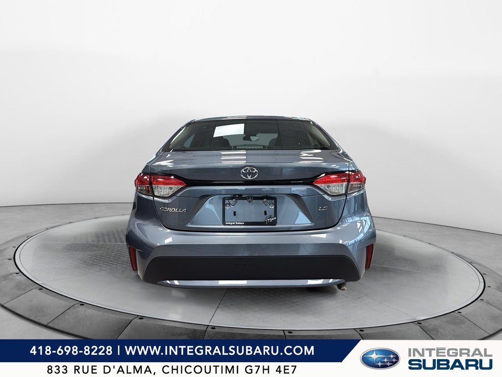 2022 Toyota Corolla LE in Chicoutimi, Quebec - 4 - w1024h768px