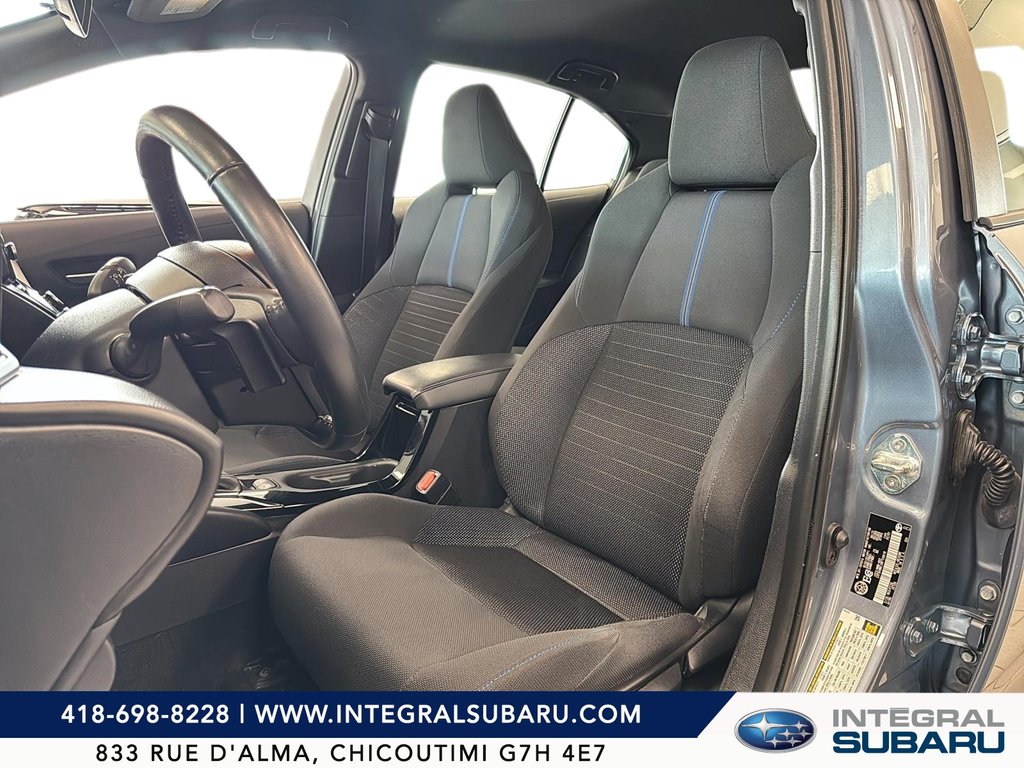 2022 Toyota Corolla SE in Chicoutimi, Quebec - 10 - w1024h768px