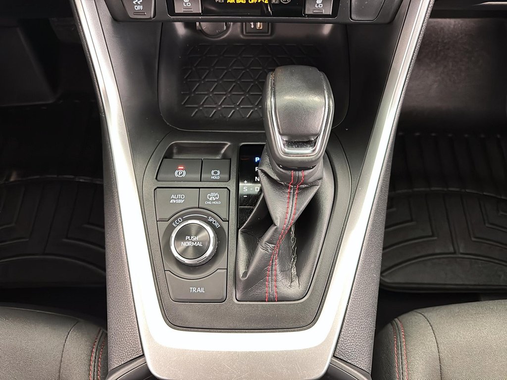 Toyota RAV4 Prime  2024 à Baie-Comeau, Québec - 16 - w1024h768px