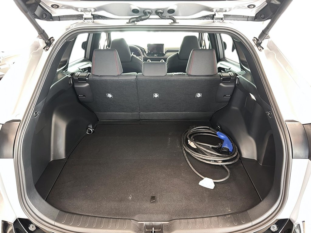 Toyota RAV4 Prime  2024 à Baie-Comeau, Québec - 7 - w1024h768px