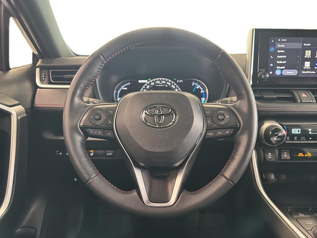 Toyota RAV4 Prime  2024 à Baie-Comeau, Québec - 13 - w1024h768px