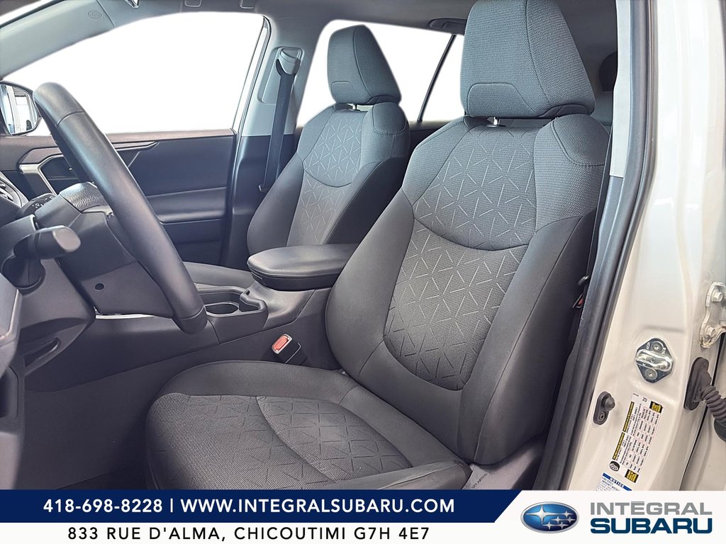 2021 Toyota RAV4 in Jonquière, Quebec - 8 - w1024h768px