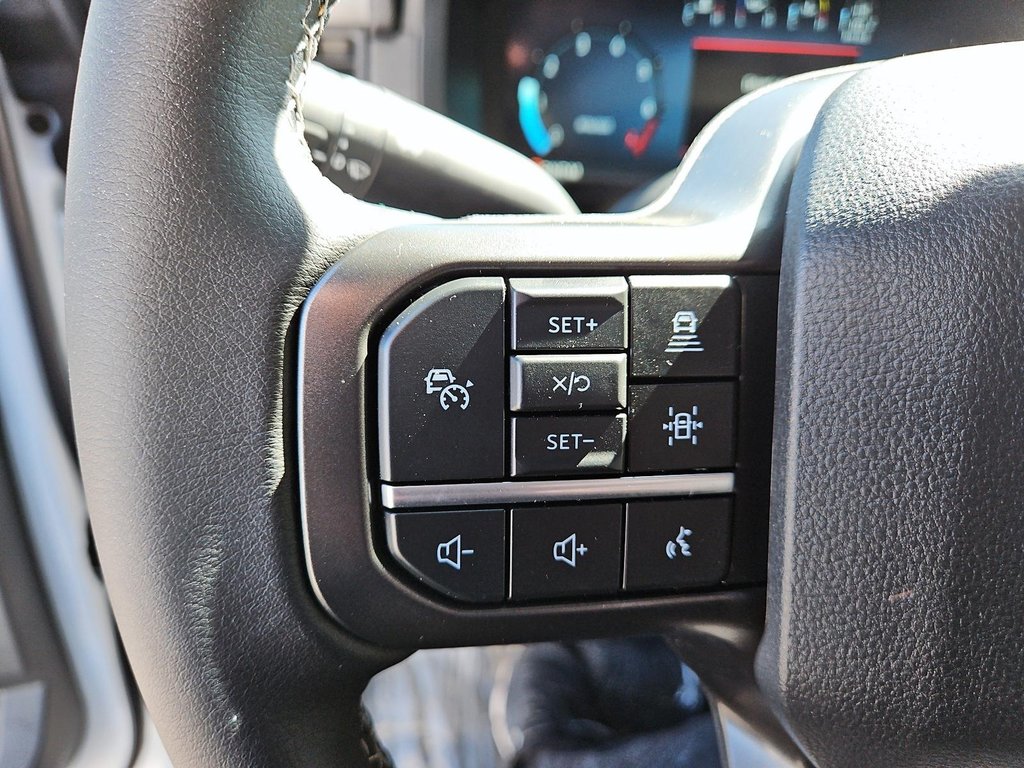 2024  F-150 XLT in Kingston, Ontario - 13 - w1024h768px