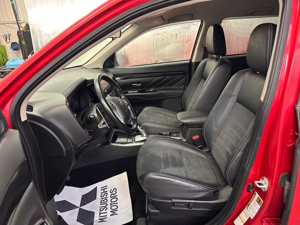 2018 Mitsubishi OUTLANDER PHEV GT in Boischatel, Quebec - 7 - w1024h768px