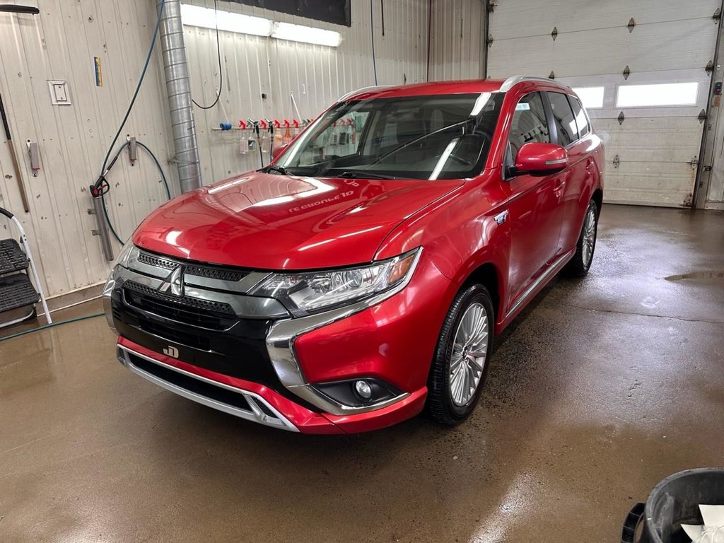 2019 Mitsubishi OUTLANDER PHEV SE in Boischatel, Quebec - 3 - w1024h768px