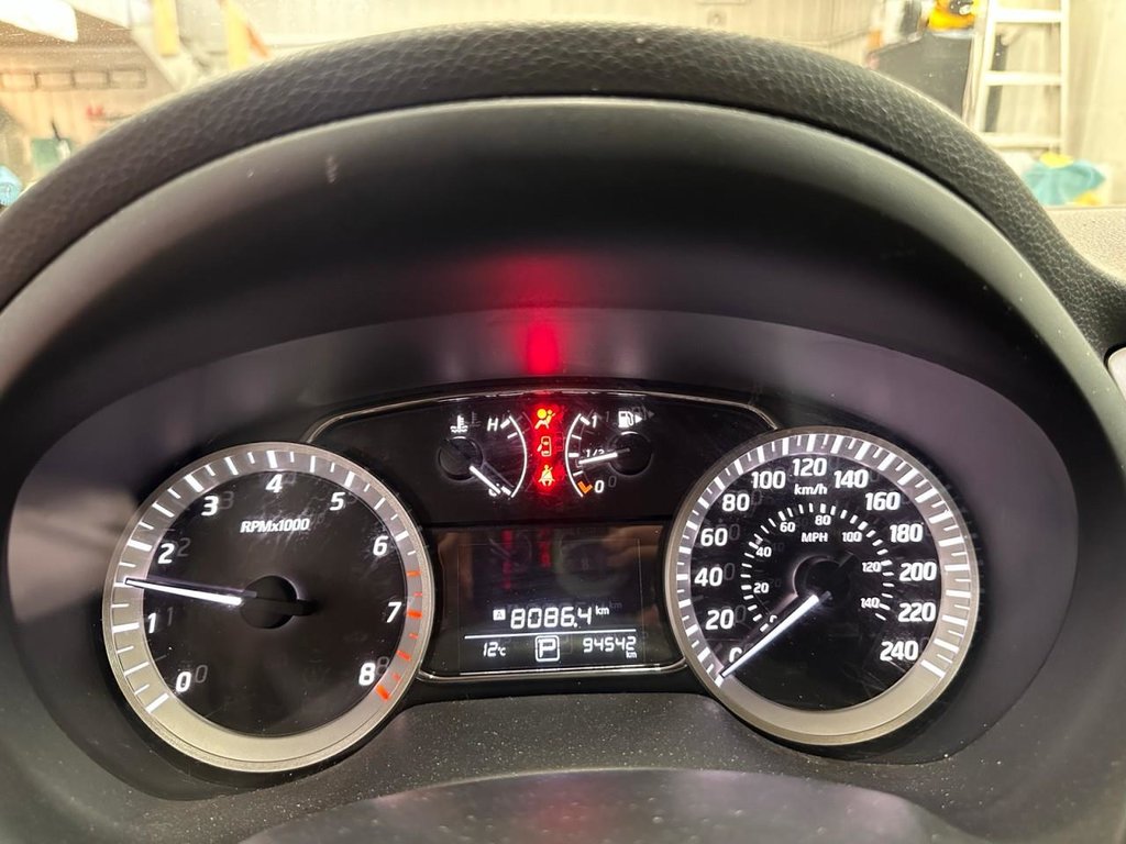 2015 Nissan Sentra 1.8 S in Boischatel, Quebec - 11 - w1024h768px