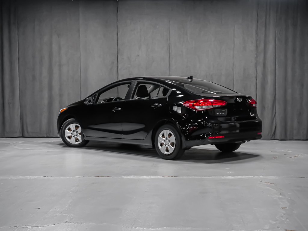 2017 Kia Forte LX MANUEL-4