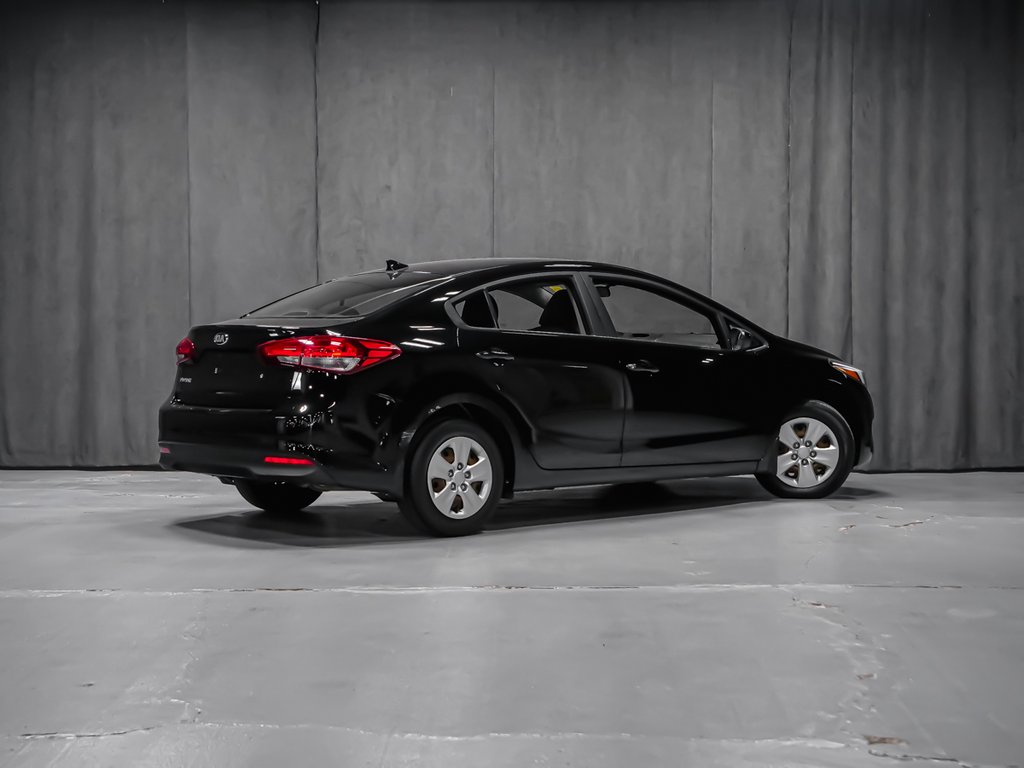 2017 Kia Forte LX MANUEL-2