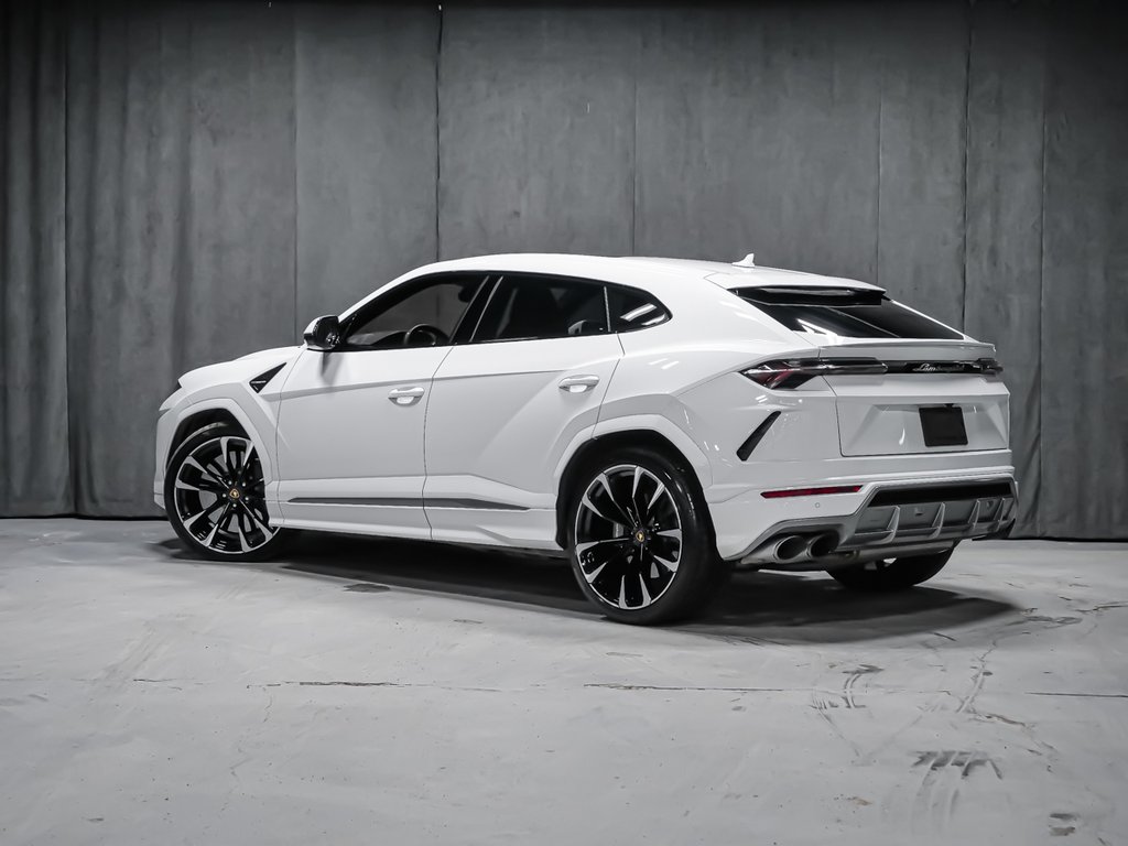 Lamborghini Urus  2022-1