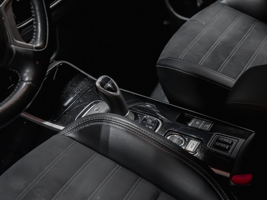 2020 Mitsubishi OUTLANDER PHEV SE-7