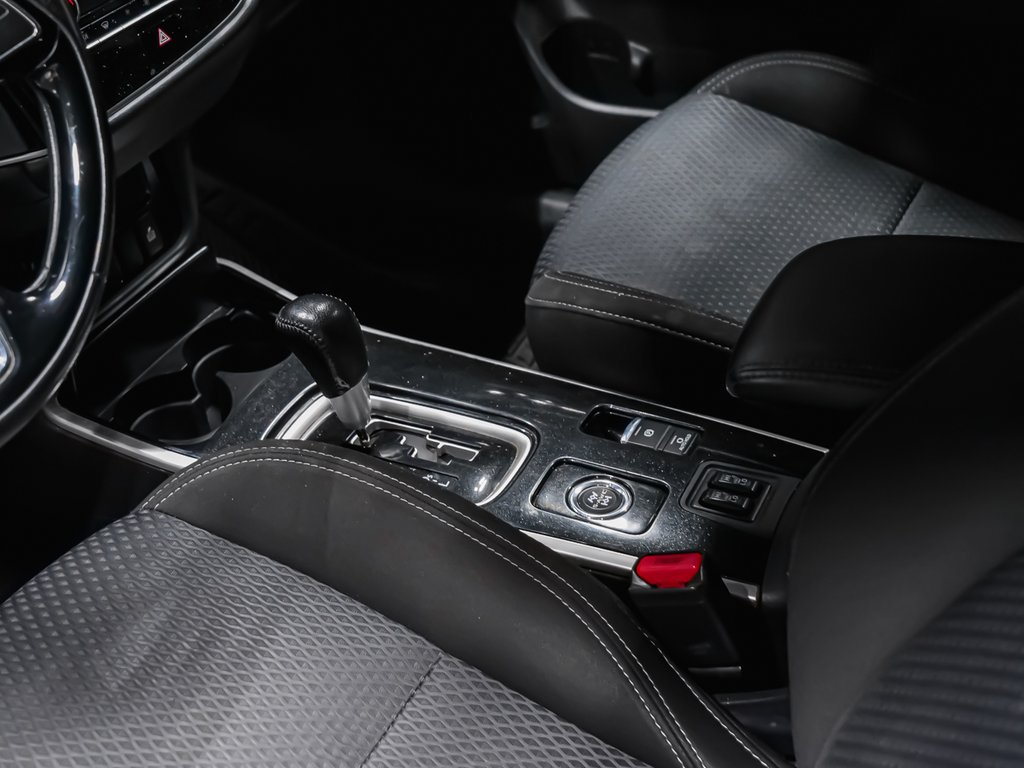 2020 Mitsubishi Outlander-7