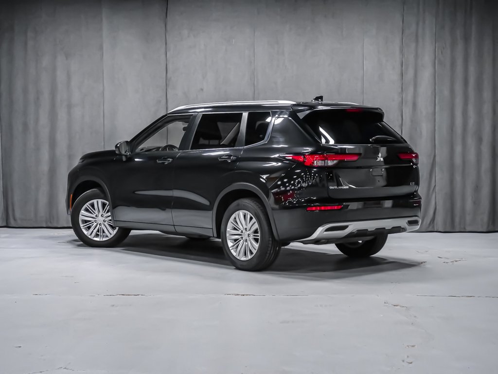 2022 Mitsubishi Outlander SE-4